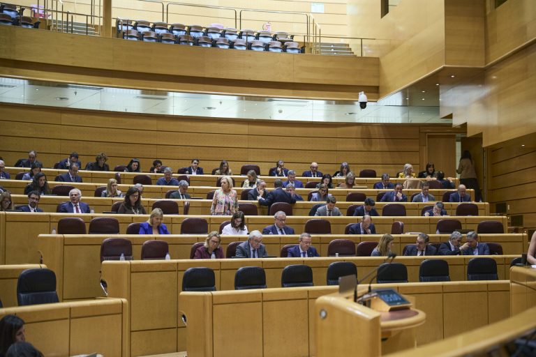 El PP usa su mayoría en el Senado para modificar la ley de la AP-9 y devolver el «espíritu» inicial de la norma