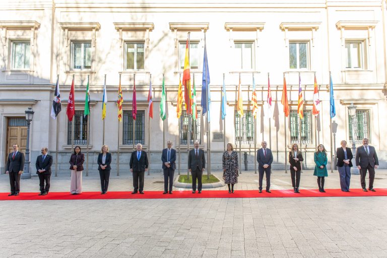 Presidentes de parlamentos autonómicos se reúnen este jueves en el Senado para abordar el uso de la IA