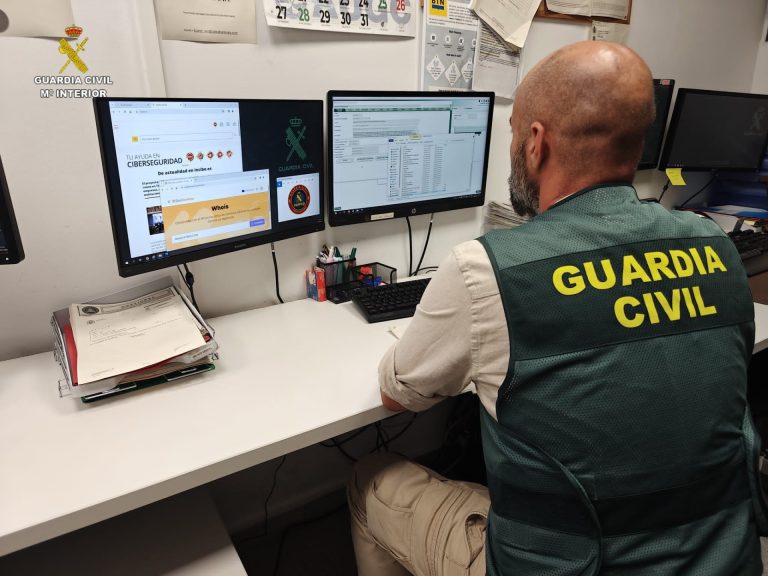 Sucesos.- Investigan un jerezano de 28 años acusado de estafar 2.000 euros a través de un bizum inverso