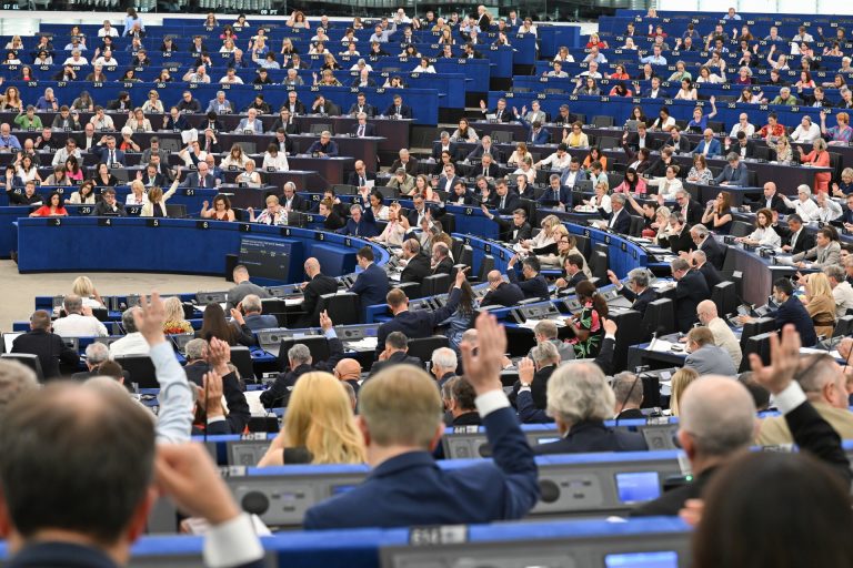 Pesca.- Eurodiputados gallegos urgen reformar la PPC y el BNG pide también acciones contra los bidones radioactivos