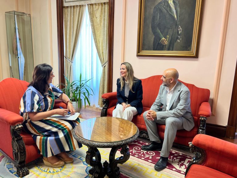 El Ayuntamiento de Lugo y la USC impulsan un proyecto intergeneracional para facilitar vivienda a estudiantes