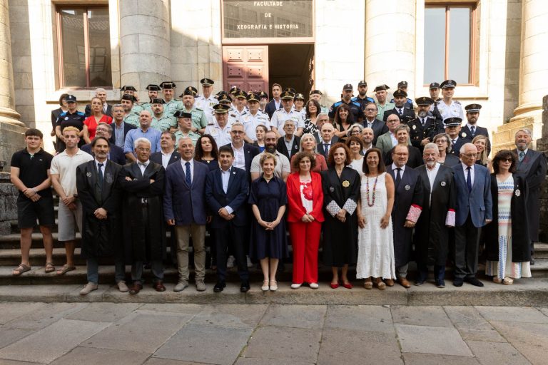 Las administraciones públicas firman una declaración para impulsar el gallego en los cuerpos y fuerzas de seguridad