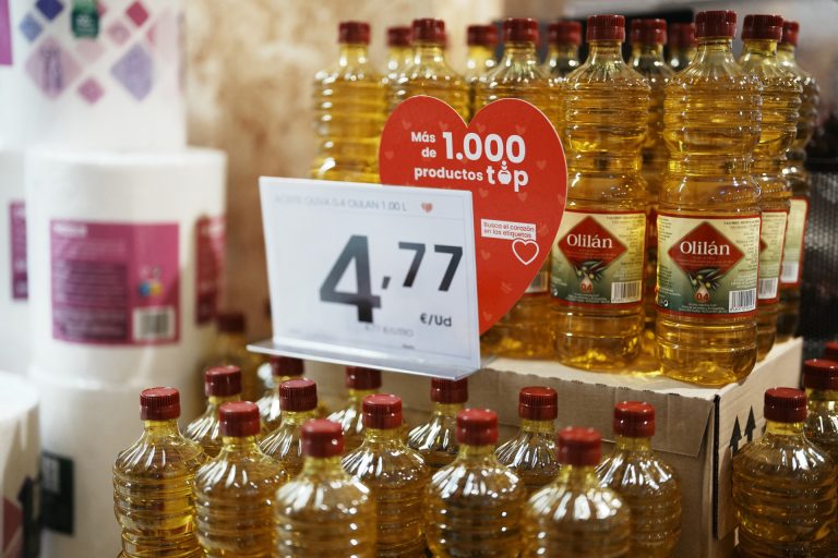 Sube al 42,44% el porcentaje de hogares gallegos que opta por marcas blancas y productos en oferta para reducir gastos