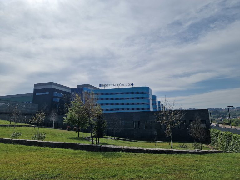 Condenan al Sergas a pagar 90.000 euros a una mujer a la que extirparon innecesariamente útero y trompas de Falopio
