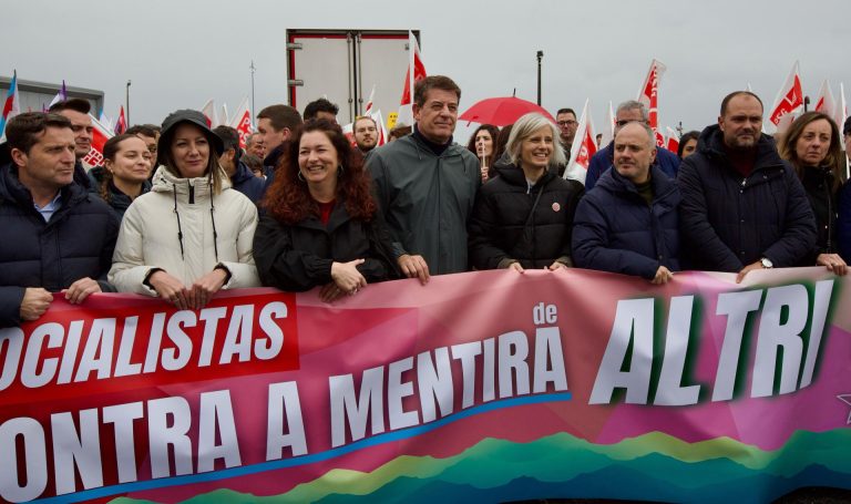 Besteiro aplaude el archivo de Altri y cree que Rueda «no lo entierra por convicción»: «Lo hace porque no le queda otra»