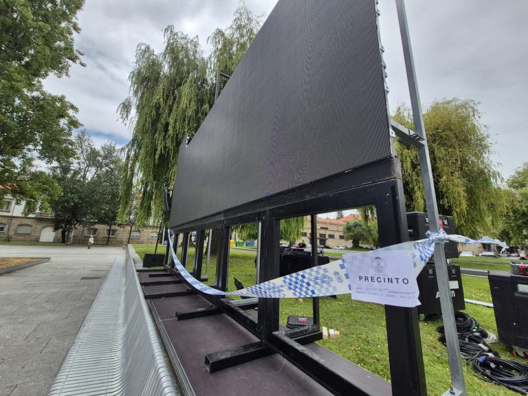 La Diputación planea de nuevo instalar en Vigo su pantalla gigante por el Mundial tras la orden municipal de desmontaje