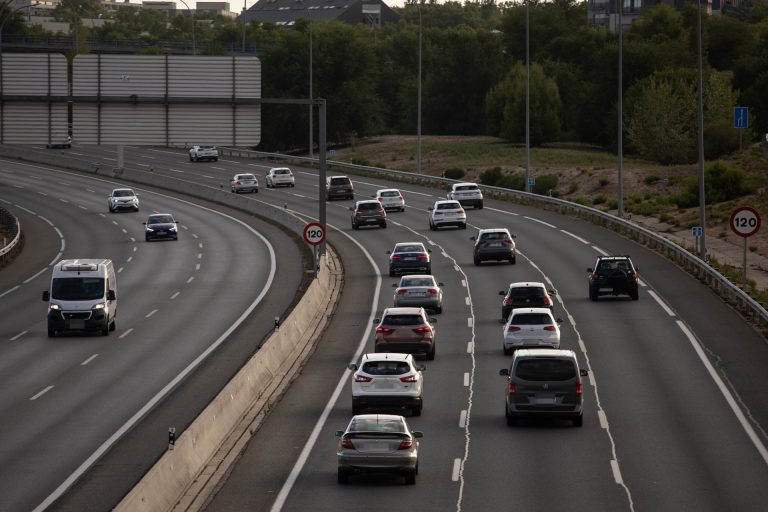 La DGT inicia el lunes en Galicia una campaña de control sobre alcohol y drogas al volante, que durará una semana