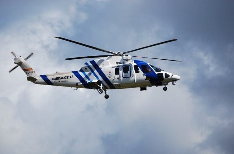 Rescatadas en helicóptero dos personas con dificultades para salir del agua en Ortigueira