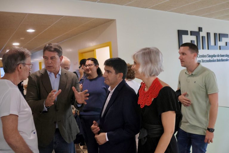 Besteiro exige a la Xunta financiación «estable» para ciencia y reivindica el «potencial» de Galicia en IA