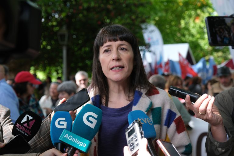 Pontón afea que el Pacto pola lingua «mantenga el decreto de la vergüenza» y tacha de «propaganda» el acto de la Xunta