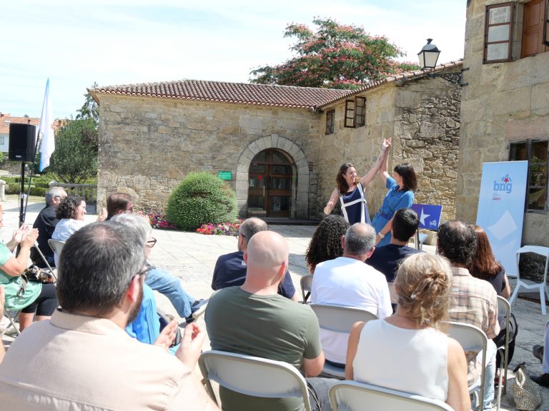 El BNG presenta a Escarlata Pampín como candidata en Ames (A Coruña) para «recuperar el impulso y el avance»
