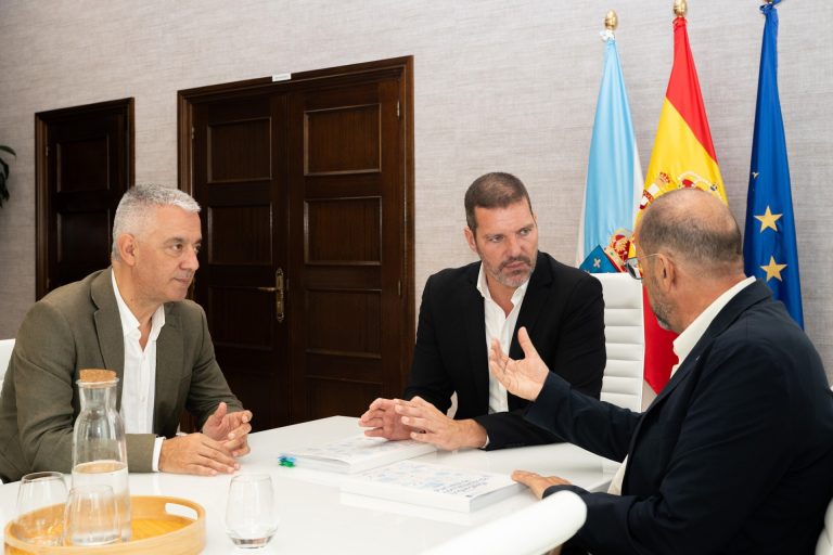 La Xunta se muestra «en condiciones» de «moverse» de su posición para llegar a un acuerdo político sobre el gallego