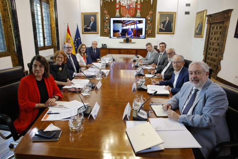 Gabilondo y los defensores autonómicos preparan las XXXIX Jornadas de Coordinación que tratarán el tema de la vivienda
