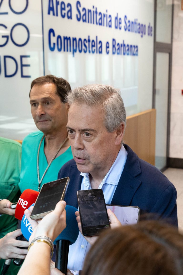 El conselleiro de Sanidade atribuye el aumento en las listas de espera a la huelga contra el Estatuto Marco