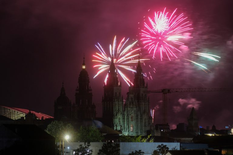 Arrancan las fiestas del Apóstol 2026, con 10 días de conciertos, fuegos y la vuelta del espectáculo de luces