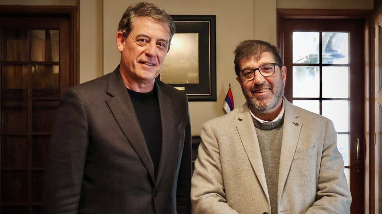 Besteiro refuerza en Uruguay vínculos con fuerzas políticas de izquierdas y reivindica la ‘Ley de Nietos’