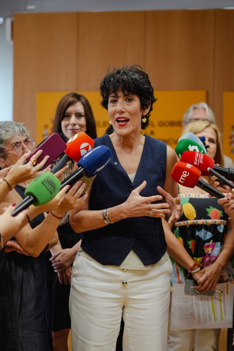 Saiz lamenta la «espantada» de las comunidades del PP de la Conferencia Sectorial de Inmigración