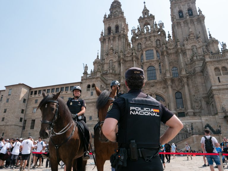 Más de 250 policías integran el dispositivo por el Apóstol, con apoyo del GEO, de los Tédax y Unidades de Caballería