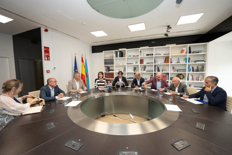 Xunta y RDG se reúnen con las confederaciones de empresarios para trasladar los detalles de la ampliación de capital
