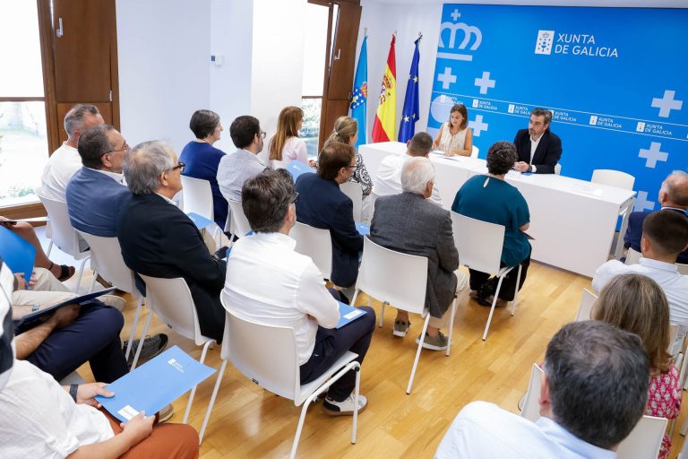 La Xunta firma convenios con 17 entidades especializadas en diversidad para ofrecer transporte escolar adaptado