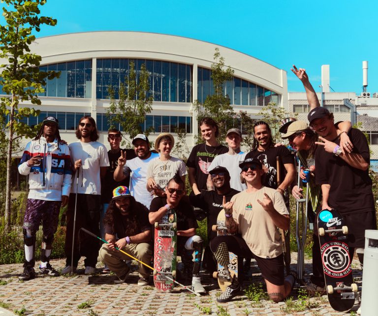 Fundación Bimba y Lola instala una muestra sobre deporte inclusivo con retratos de riders que competirán en O Marisquiño