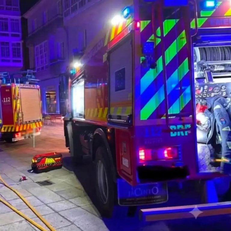 Sucesos.- Una persona herida con quemaduras tras un incendio en una vivienda en Padrón (A Coruña)