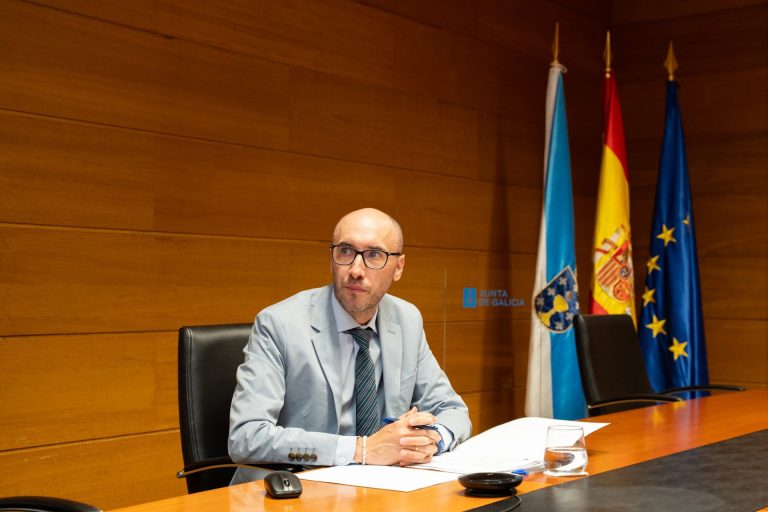 Galicia «cumplirá la ley» en el reparto de menores migrantes, pero demanda planificación y financiación
