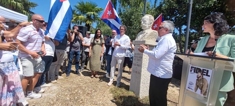 Láncara (Lugo) acoge un homenaje a Fidel Castro por el centenario de su nacimiento en la casa natal de su padre