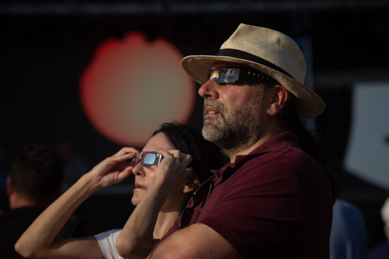 Eclipse.- Galicia, responsable con el eclipse: no se registran por el momento grandes lesiones oculares