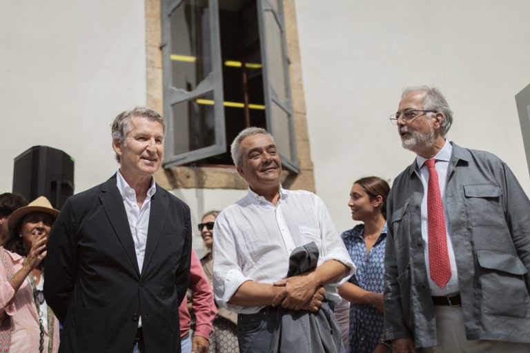 Feijóo reivindica el «ejemplo» de Calvo-Sotelo y el «espíritu» de la Transición para erigirse en «alternativa» a Sánchez