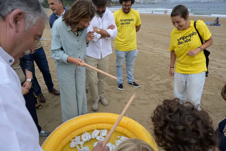 Oleiros (A Coruña), nueva parada de la campaña de la Xunta y Ecoembes para reducir impropios del contenedor amarillo