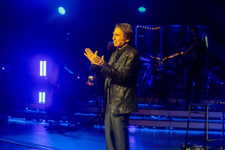 Raphael actuará el 21 de noviembre en A Coruña en su único concierto en Galicia