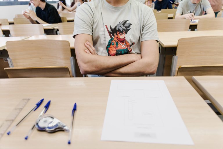 Universidades públicas dejaron de reservar en 10 años al menos 2.000 plazas para docentes con discapacidad según estudio