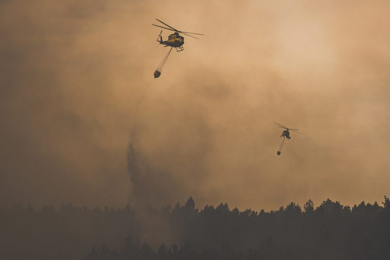 Rural.- Controlado el incendio forestal de Padrenda (Ourense) que afecta a 20 hectáreas