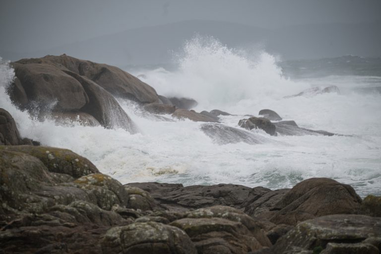 El litoral de la Costa da Morte activa la alerta amarilla para este jueves por temporal costero