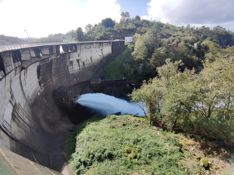 La Xunta recuerda que el agua «no es patrimonio exclusivo de un alcalde» y garantiza suministro hasta fin de año en Vigo