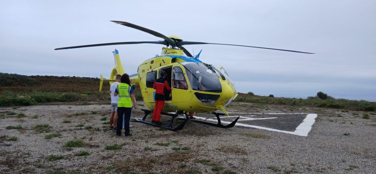 Sucesos.- Evacuada una menor de dos años por una hipoglucemia severa en la Isla de Ons