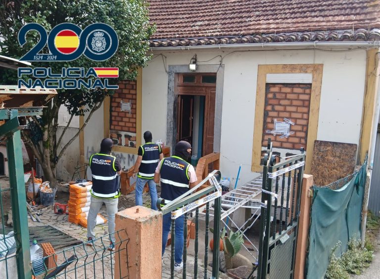 Tapiada por orden judicial la narcovivienda del entorno de la calle Aragón, en Vigo, donde fue detenido un hombre