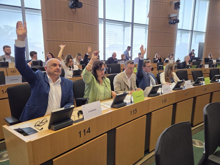 BNG denuncia «traición» del PP por apoyar eliminar la fiscalización de los fondos europeos «en favor del gasto militar»