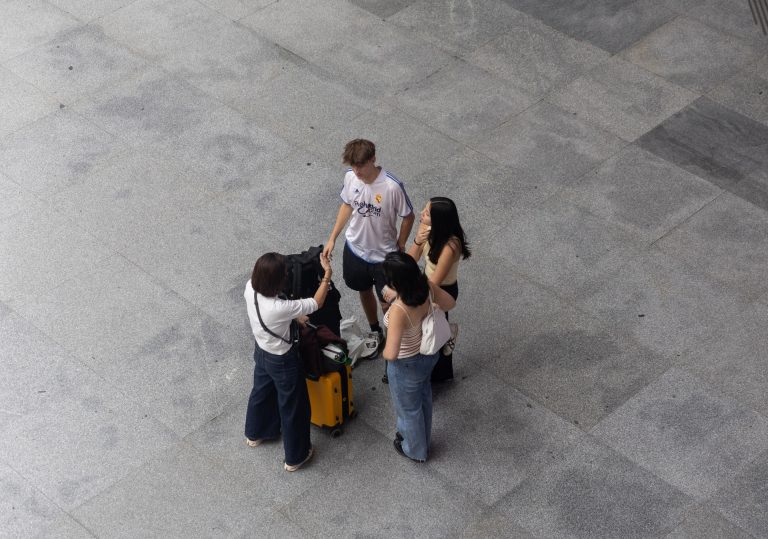 Abre el miércoles el plazo para solicitar las becas de Amancio Ortega para hacer Bachillerato en Canadá y Estados Unidos