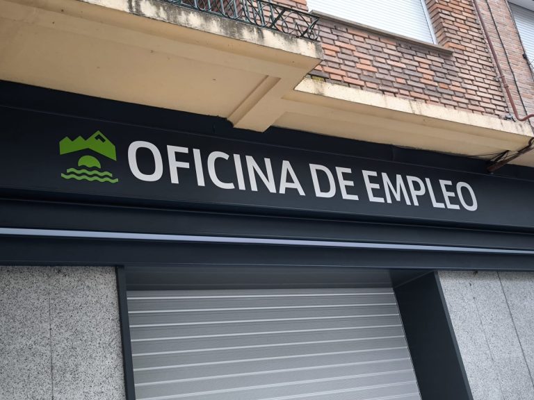 Sindicatos alertan del peor comportamiento del empleo en Galicia y destrucción de empleo indefinido en agosto