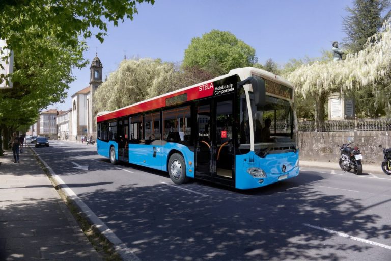 Desestimado e inadmitido el recurso contra la adjudicación del contrato del autobús de Santiago