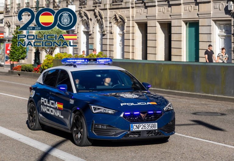Detenidos dos varones en Vigo, uno de ello sorprendido in fraganti cuando intentaba acceder a un local de hostelería