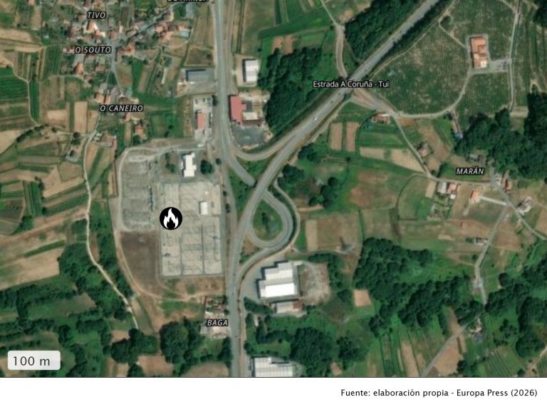 Sucesos.- Declarado un incendio en un transformador eléctrico de la subestación de Tibo, en Caldas de Reis (Pontevedra)