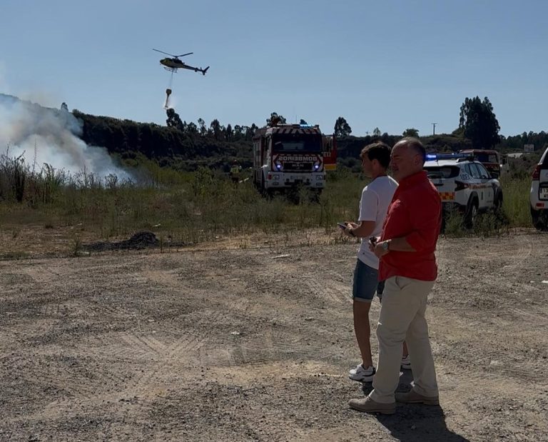 Rural.- (AM) Declarado un incendio forestal en Culleredo, que el Ayuntamiento liga al lanzamiento de fuegos artificiales