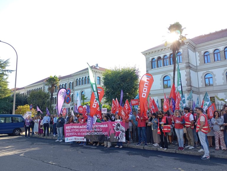 Docentes de la concertada se movilizan en Galicia para denunciar «falta de diálogo» y exigir mejoras laborales