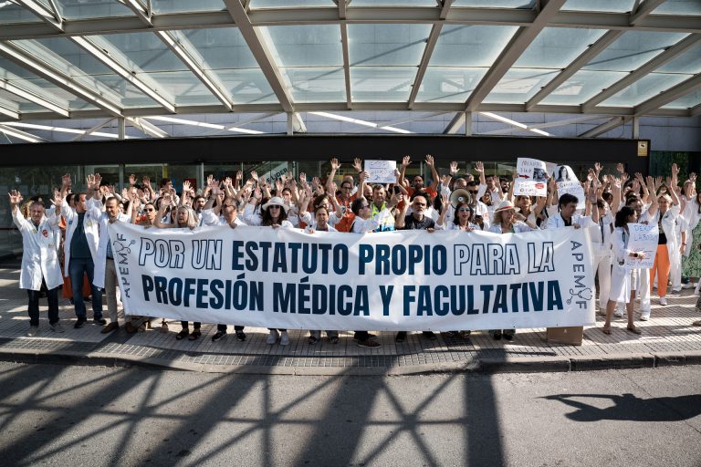La unión sindical médica UMYF apuesta por paros indefinidos en octubre pese a las «dificultades» en el Comité de Huelga