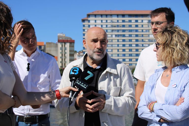 Rego pide al Gobierno la transferencia de las propiedades de la Sareb en Ribeira para destinarlas a vivienda pública