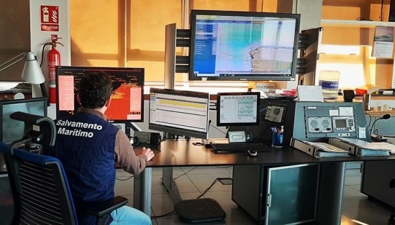 Pesca.- Un pesquero con 10 tripulantes queda a la deriva al norte de cabo Ortegal y necesita ser remolcado a Cariño