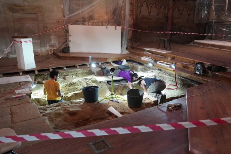 Hallan en el convento de Santa Clara (Pontevedra) un cerebro saponificado, restos de niños y el cadáver de un capellán